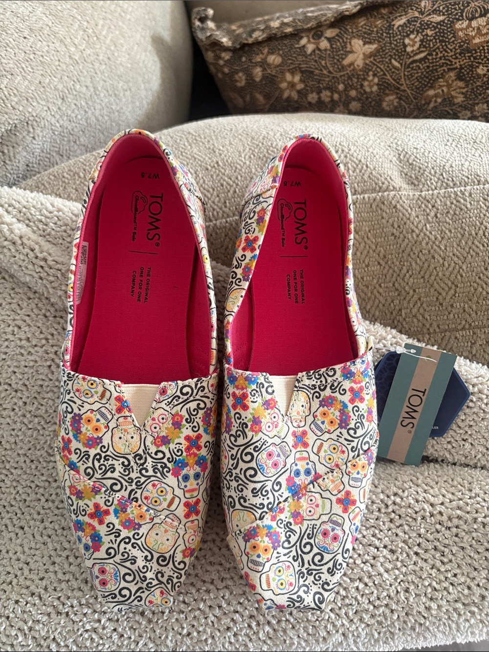 TOMS Women's Floral Sugar Skull Slip-On Flats in White and Pink